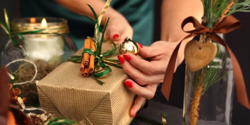 Surprise your employees with a thank-you gift