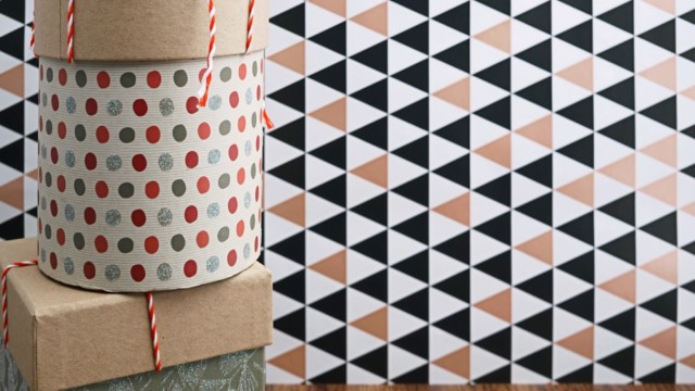 When should you surprise your employees with a corporate gift?