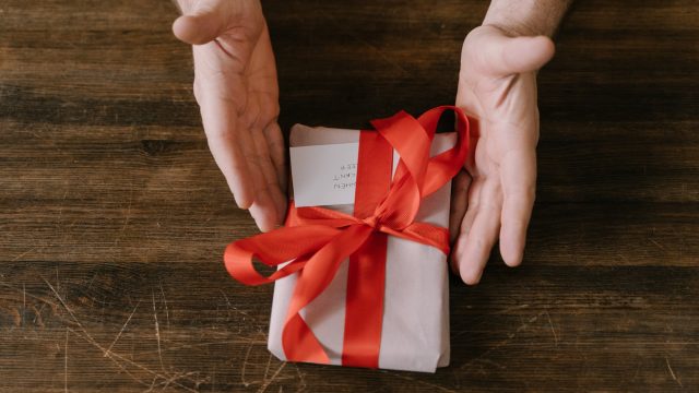 When Is the Best Time to Order Christmas Promotional Gifts?