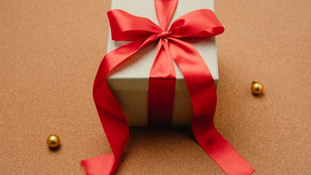 7 Key Questions to Ask Yourself When Choosing a Promotional Gift
