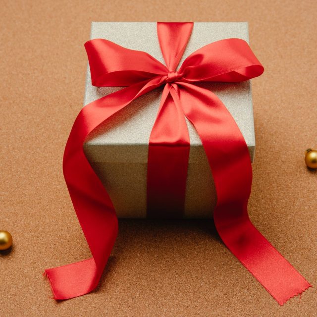 7 Key Questions to Ask Yourself When Choosing a Promotional Gift