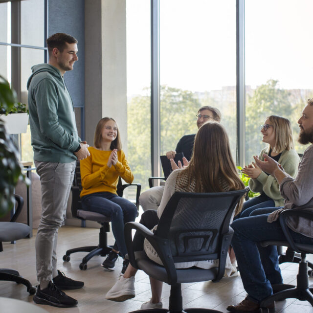 6 Steps to Welcoming New Employees to the Team