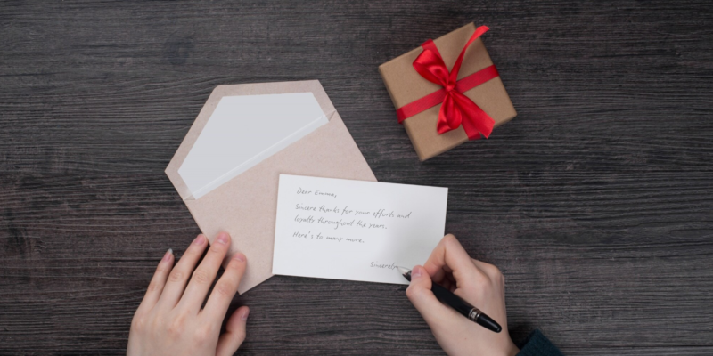 Elevate Promotional Gifts with Thoughtful Personalized Notes